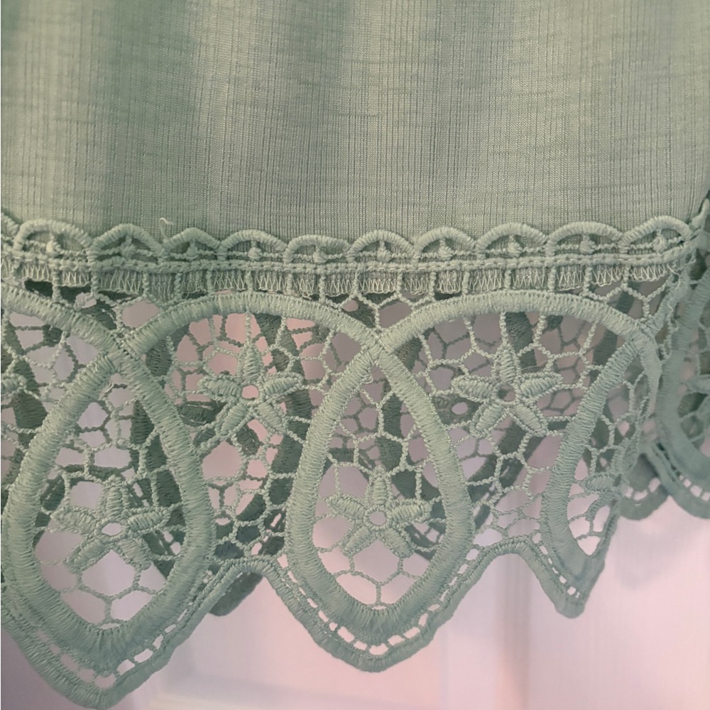 NWOT, Love Sage Med. Green Lace Accent Blouse - Picture 4 of 6